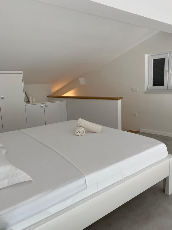 Divine Moments Apartment พิสัก ภายนอก รูปภาพ